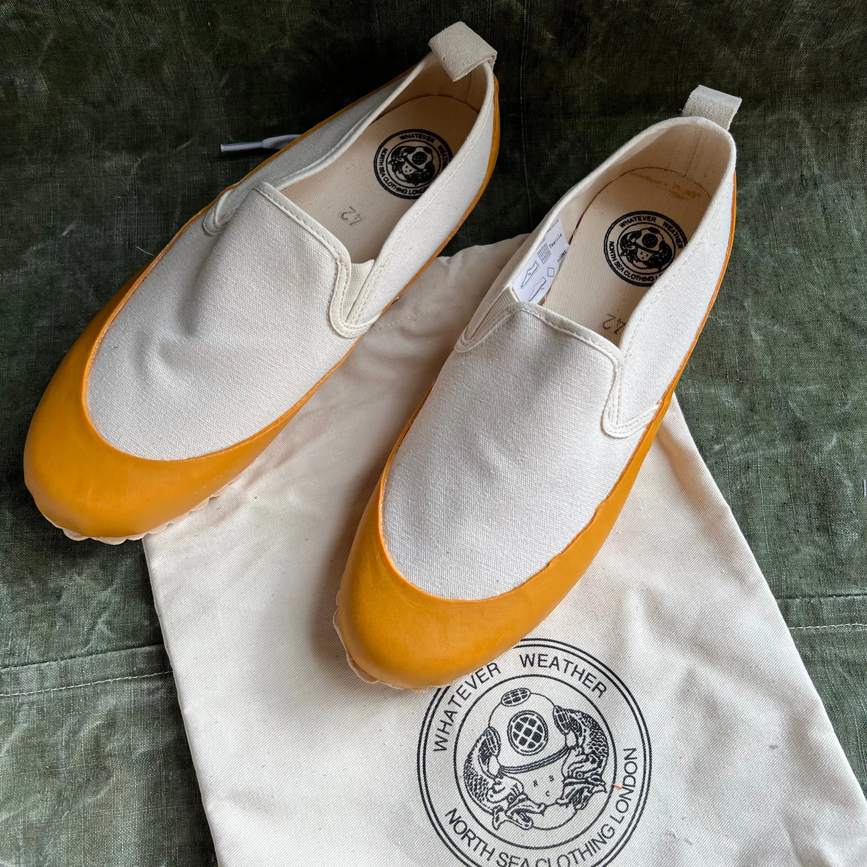 ARCHIVE SALE - MARINE SLIP ON, ECRU/YELLOW