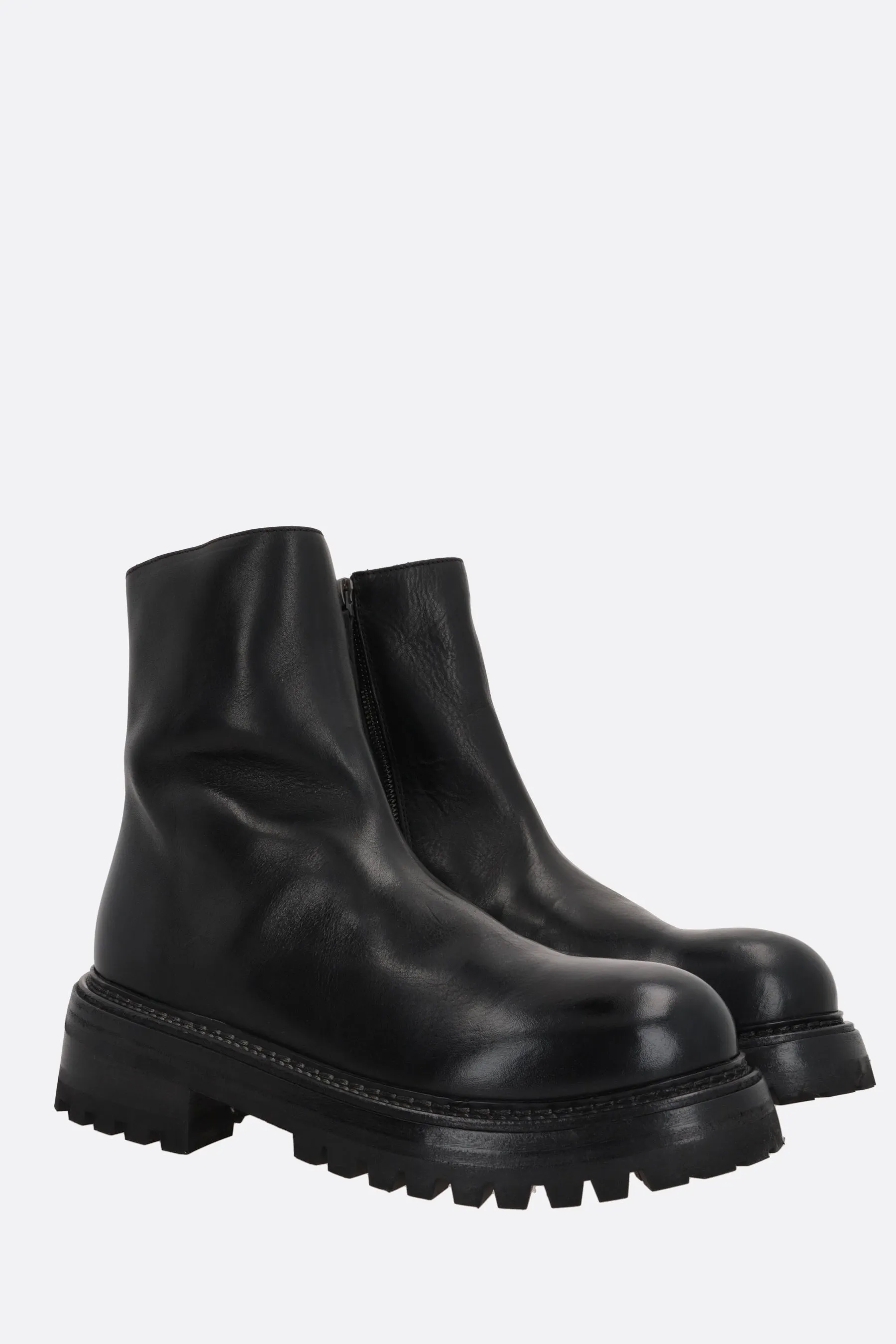 Carrucola grainy leather ankle boots